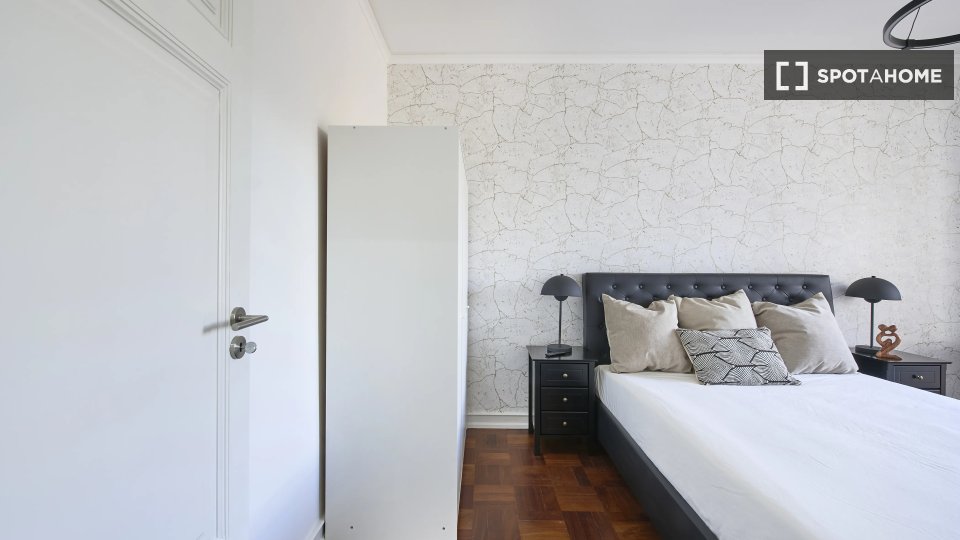 Double room Lisbon, 7 beds — photo 1