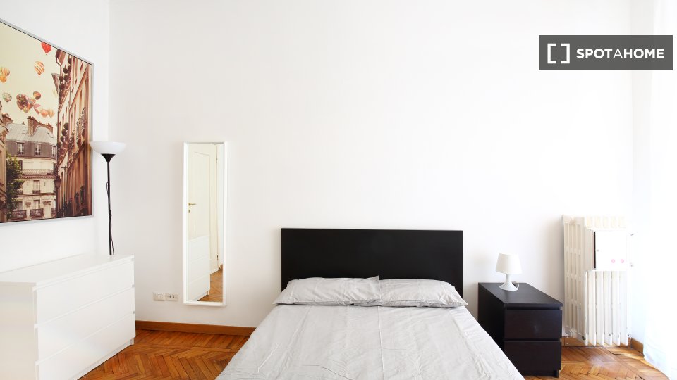 Double room Milan, 7 beds, 178m² — photo 2