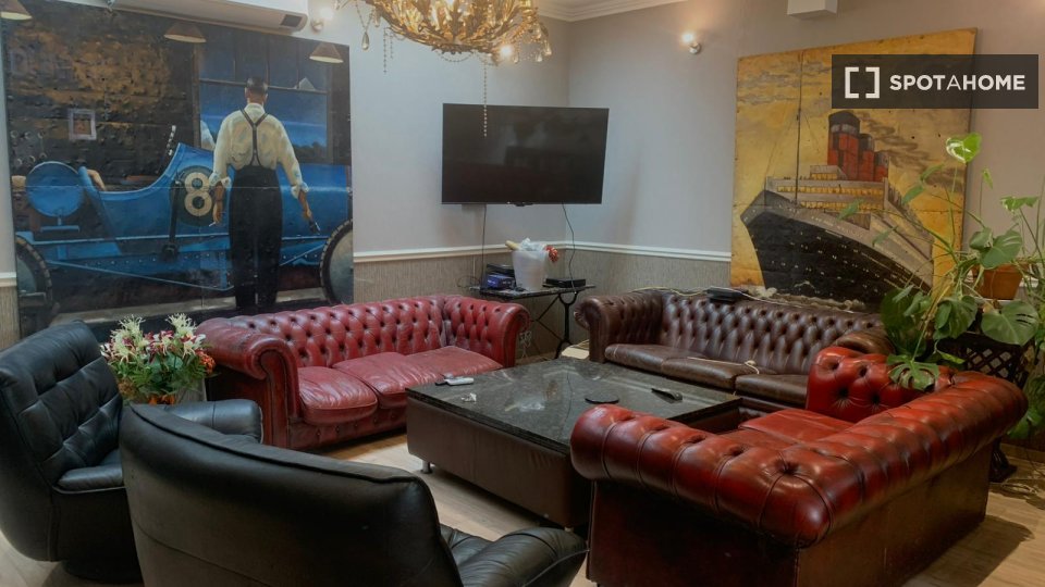 Double room Brussels, 6 beds, 250m² — photo 6