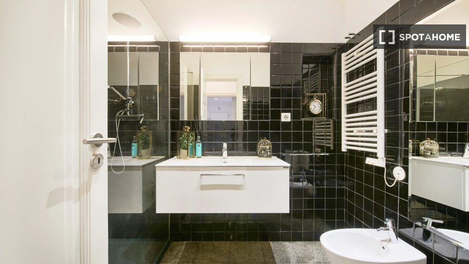 Double room Lisbon, 7 beds — photo 1