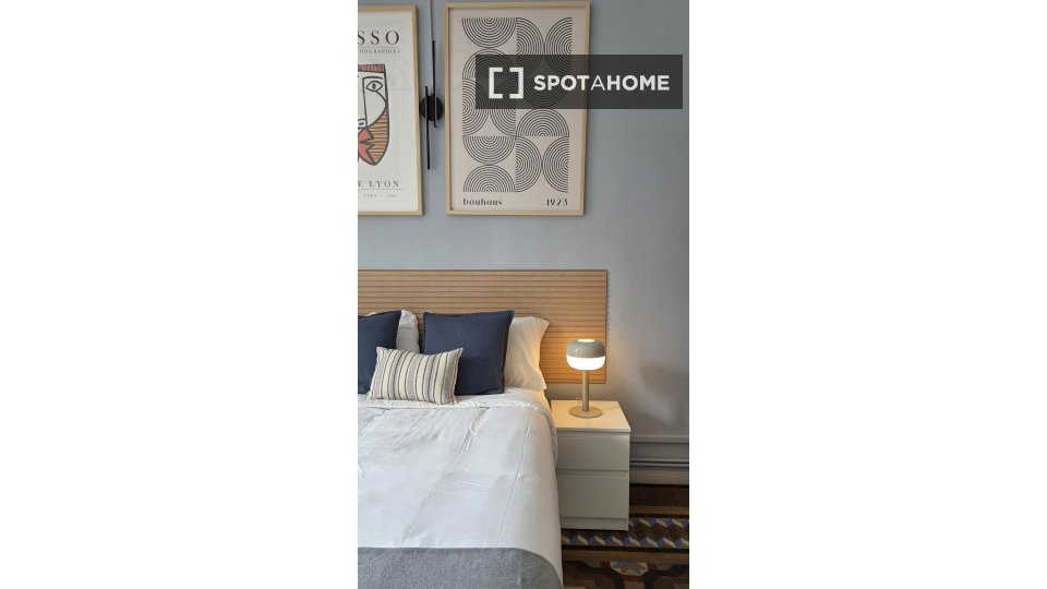 Double room Barcelona, 10 beds, 210m² — photo 1
