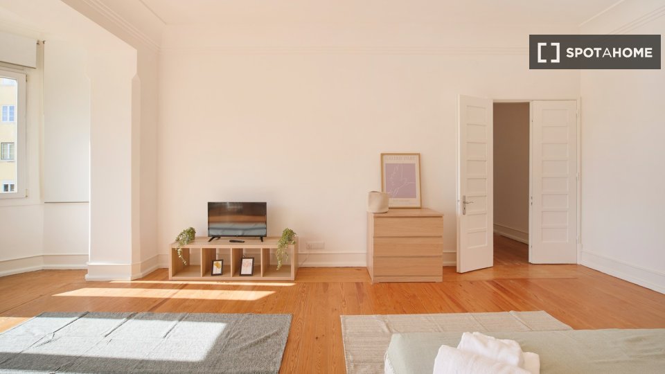 Double room Lisbon, 7 beds — photo 15