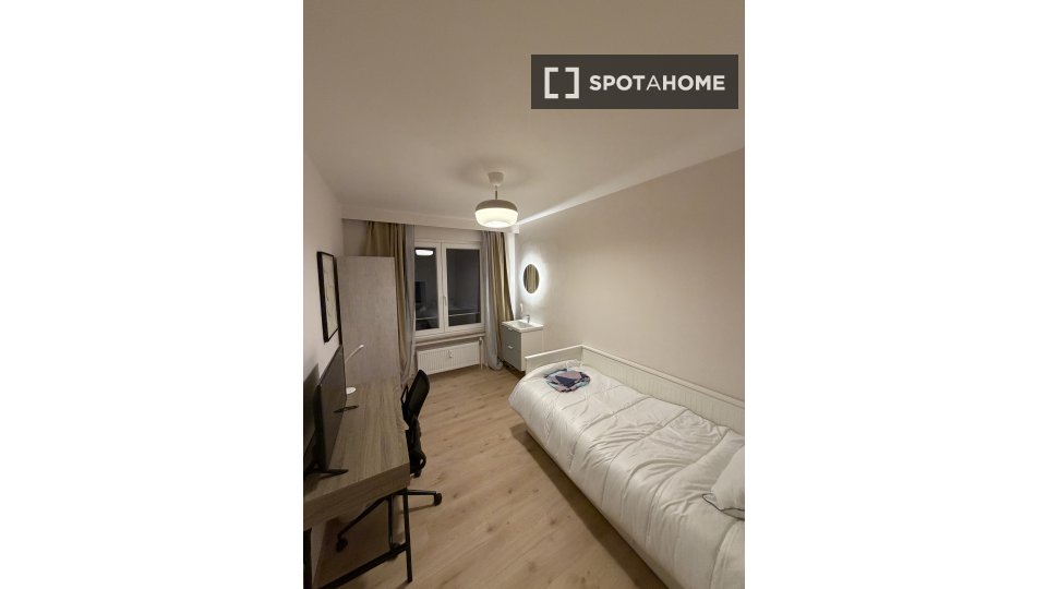 Double room Brussels, 4 beds, 125m² — photo 12