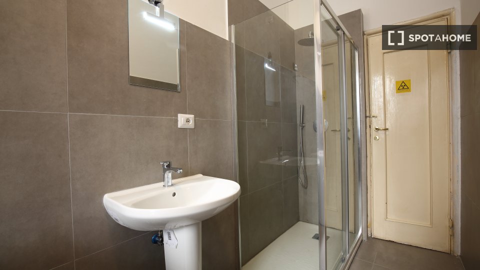 Double room Milan, 7 beds, 178m² — photo 18