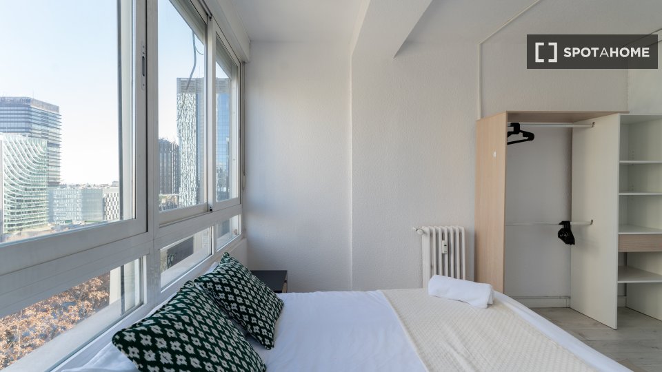 Double room Madrid, 6 beds — photo 37