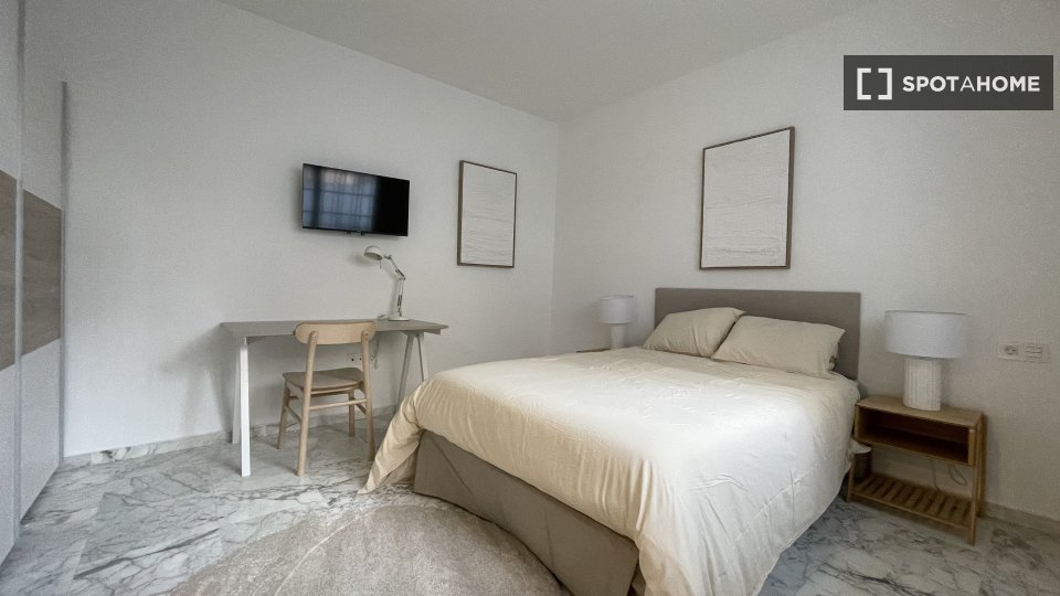 Double room Malaga, 9 beds, 370m² — photo 7