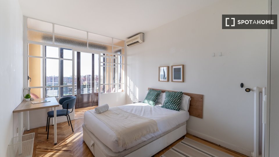 Double room Madrid, 8 beds — photo 37