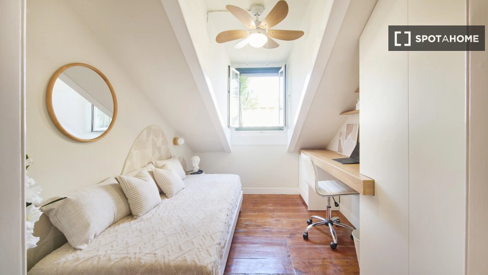Double room Lisbon, 7 beds — photo 10