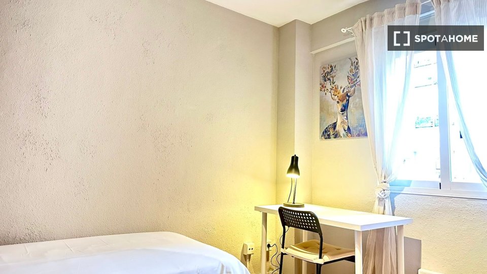 Double room Madrid, 4 beds — photo 30