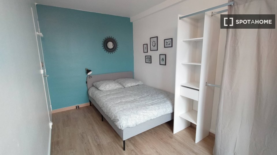 Double room Paris, 4 beds, 75m² — photo 3