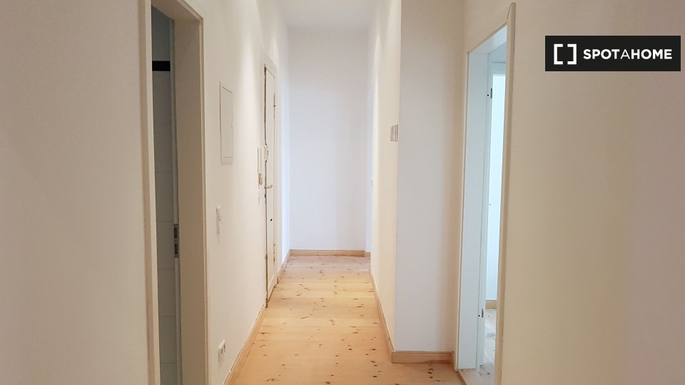Double room Berlin, 5 beds, 100m² — photo 6