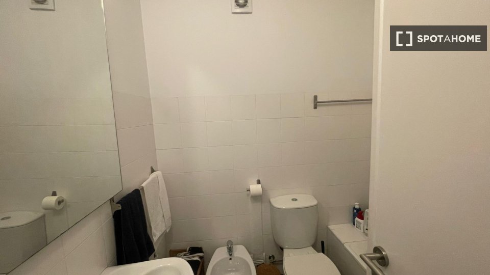 Double room Lisbon, 4 beds — photo 7