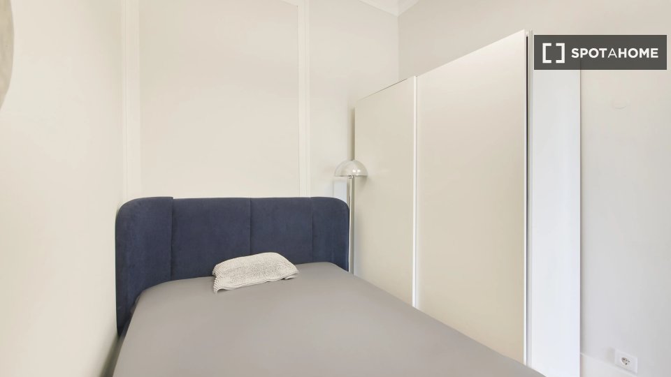 Double room Lisbon, 9 beds — photo 3