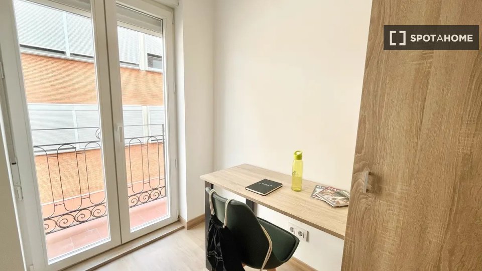 Double room Madrid, 10 beds — photo 12
