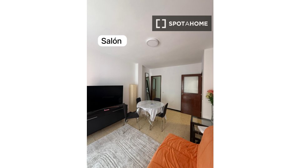 Double room Santa_Cruz_De_Tenerife, 4 beds, 130m² — photo 2