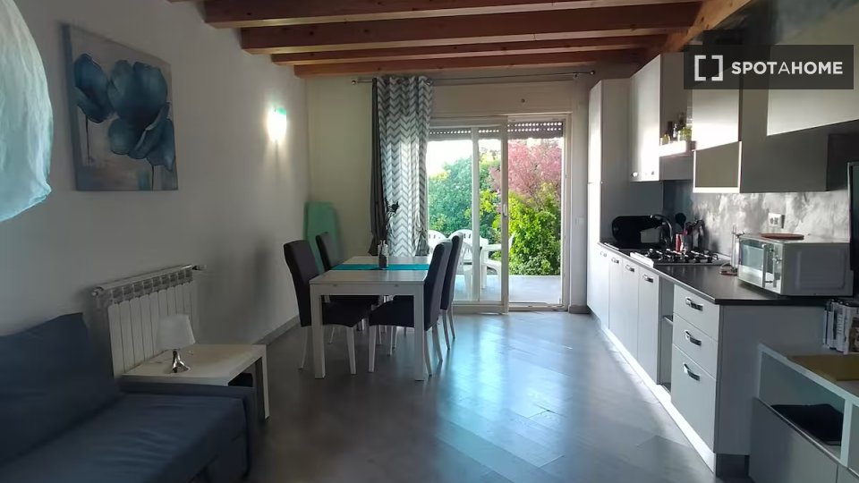 Apartment Rome, 2 beds — photo 11