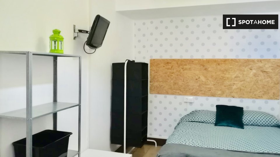 Double room Vigo, 5 beds, 100m² — photo 2