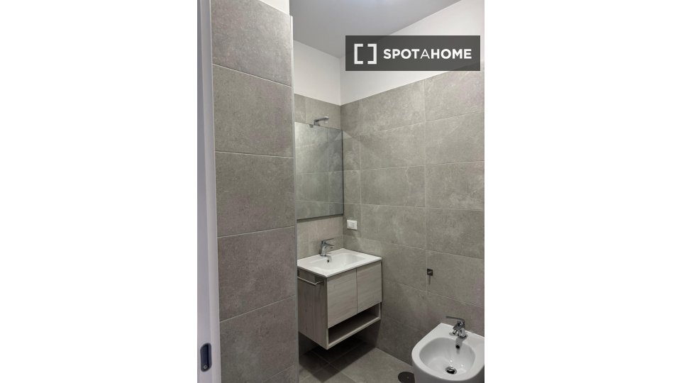 Double room Rome, 5 beds — photo 8