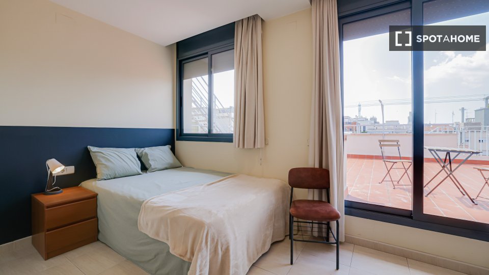 Double room Barcelona, 17 beds, 550m² — photo 7