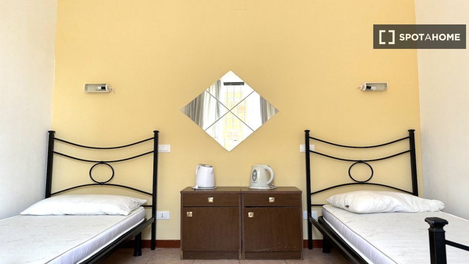 Double room Rome, 33 beds — photo 22