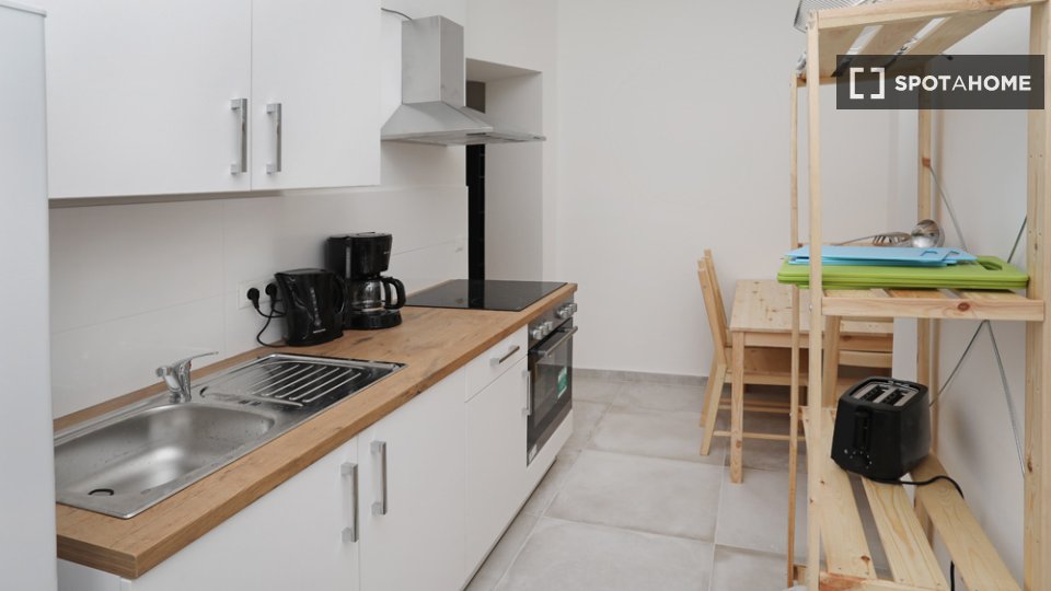 Double room Berlin, 4 beds, 114m² — photo 7