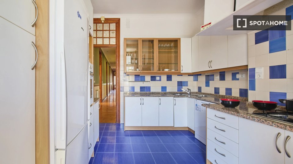 Double room Lisbon, 7 beds — photo 18