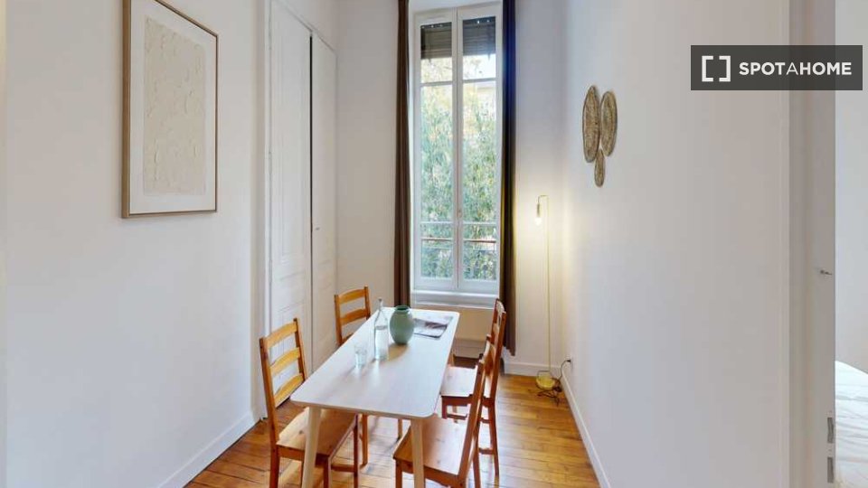 Double room Lyon, 4 beds, 80m² — photo 8