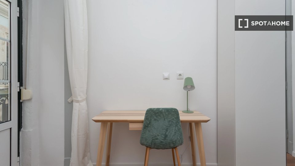 Double room Lisbon, 6 beds — photo 3