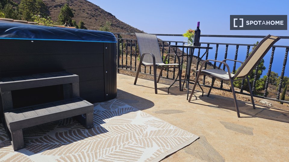 Apartment Santa_Cruz_De_Tenerife, 2 beds, 100m² — photo 2