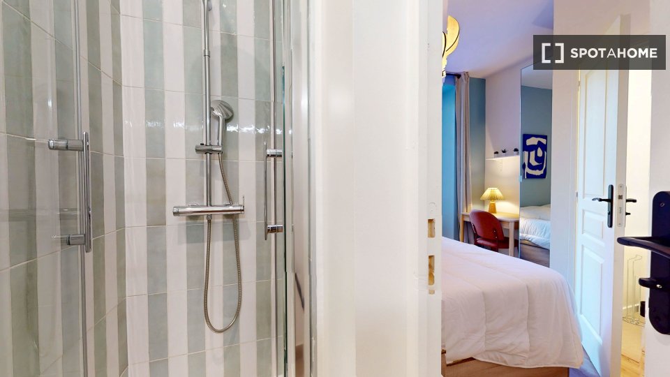 Double room Paris, 15 beds — photo 9