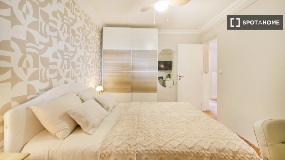 Double room Lisbon, 7 beds — photo 12
