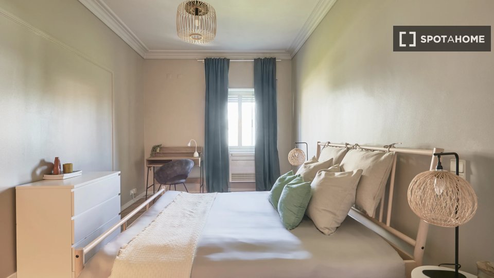 Double room Lisbon, 9 beds — photo 3