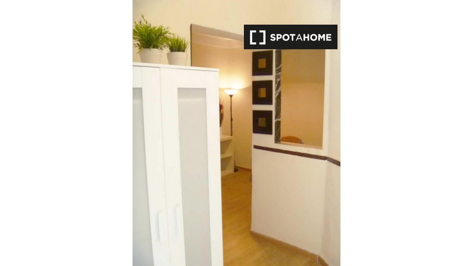 Double room Madrid, 4 beds — photo 15