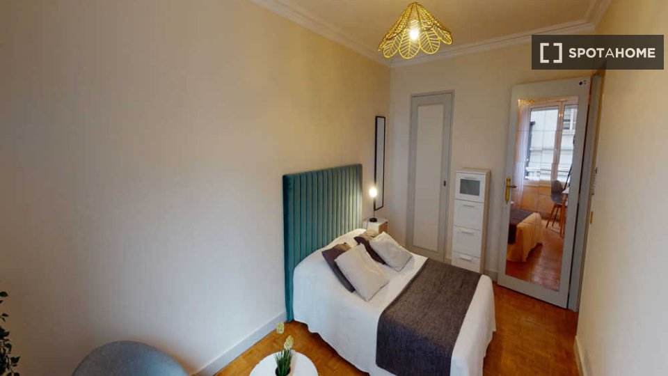 Double room Paris, 4 beds, 90m² — photo 15