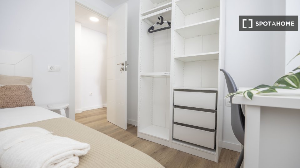 Chambre double Valence, 5 chambres, 100m² — photo 10
