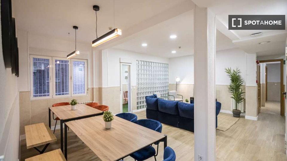 Double room Madrid, 25 beds — photo 22
