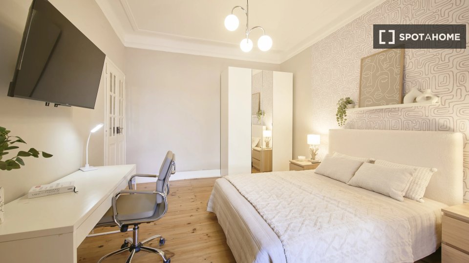 Double room Lisbon, 5 beds — photo 3
