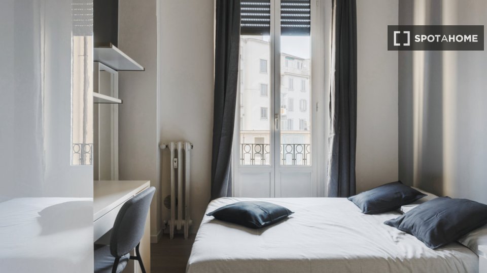 Double room Milan, 14 beds, 369m² — photo 8