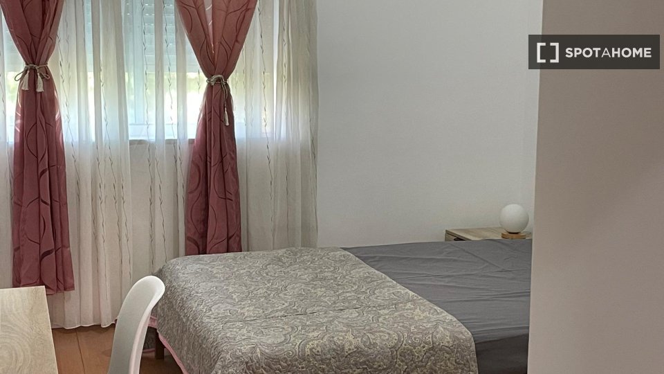 Double room Lisbon, 4 beds, 125m² — photo 34