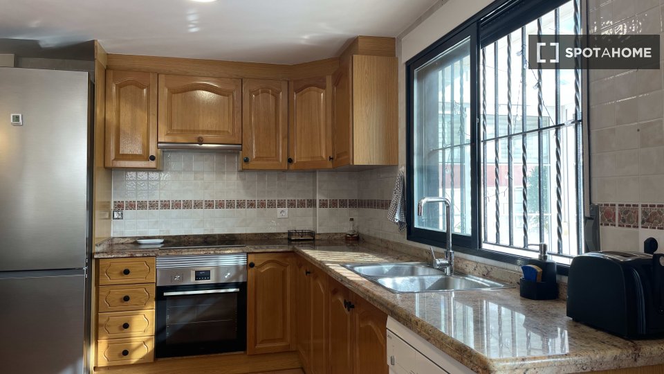Apartment Valencia, 2 beds, 280m² — photo 14
