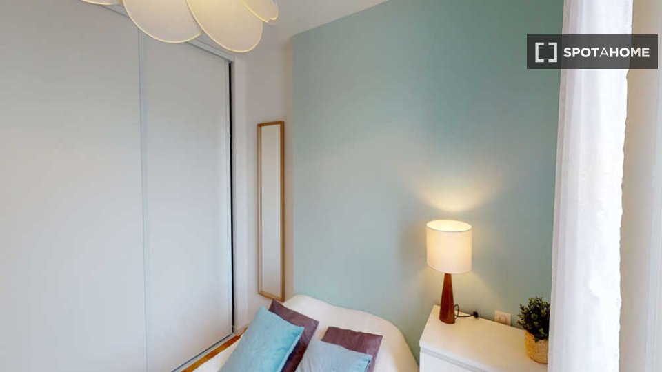 Double room Paris, 4 beds, 90m² — photo 4