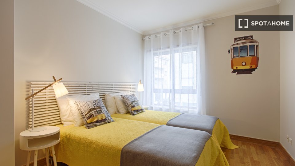 Apartment Lisbon, 2 beds, 67m² — photo 7