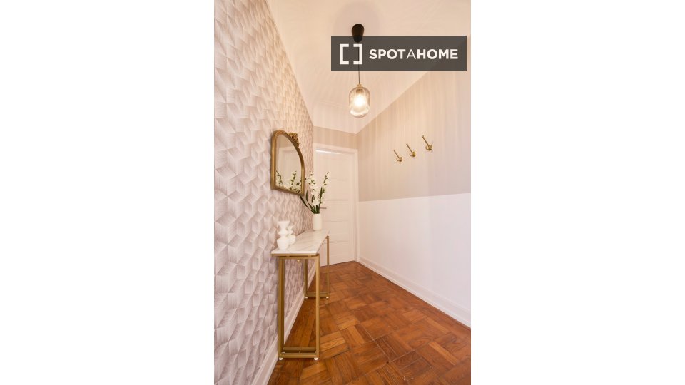 Double room Lisbon, 4 beds — photo 13