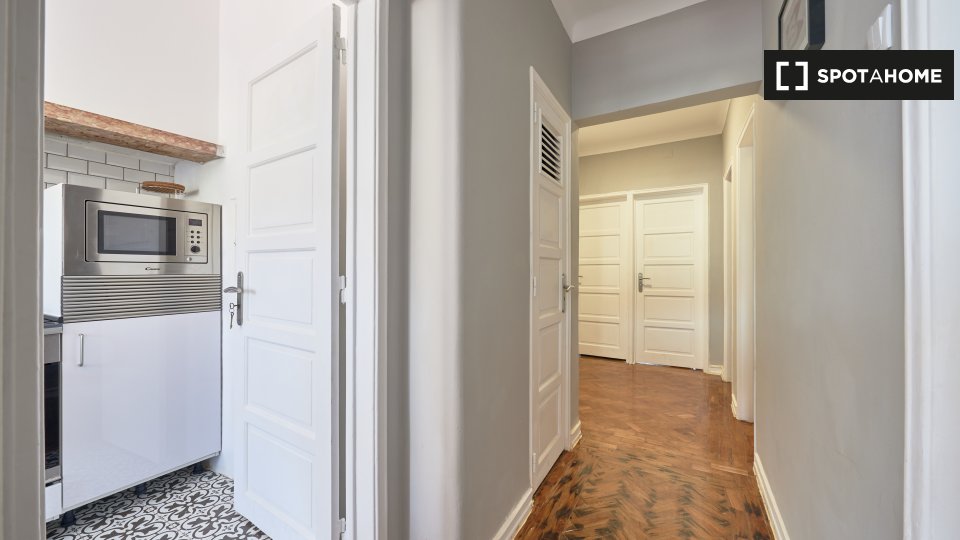 Double room Lisbon, 6 beds — photo 7