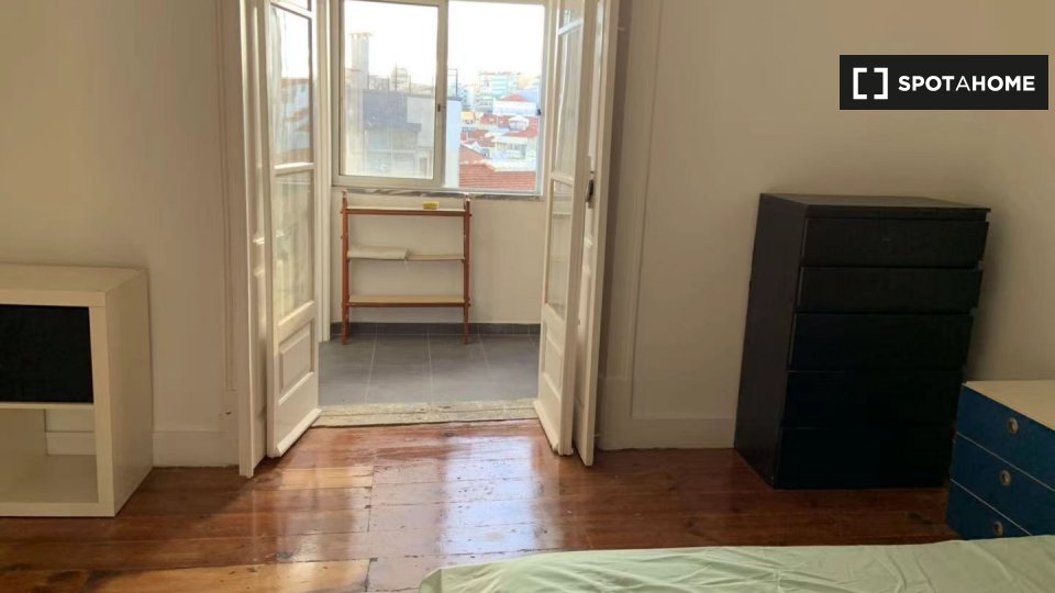 Double room Lisbon, 8 beds, 220m² — photo 3