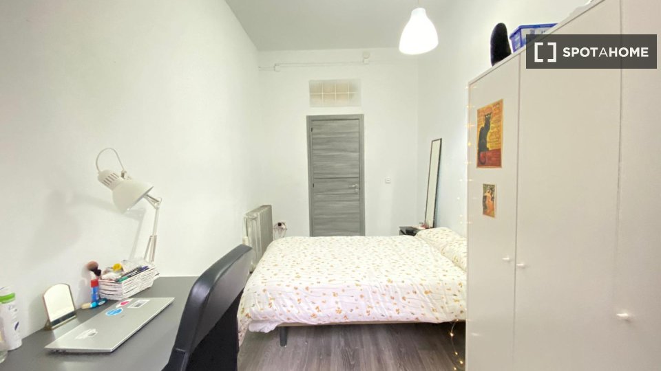 Double room Madrid, 10 beds — photo 8