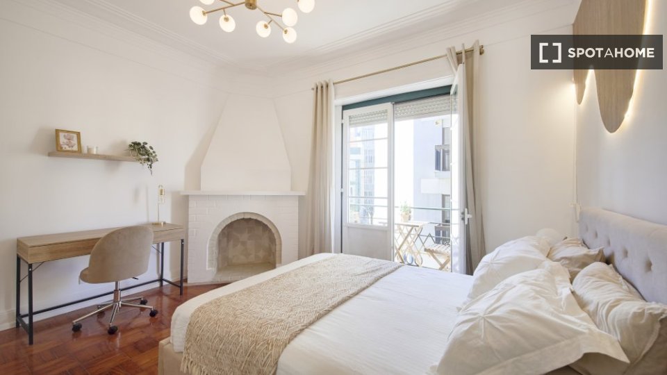 Double room Lisbon, 4 beds — photo 3