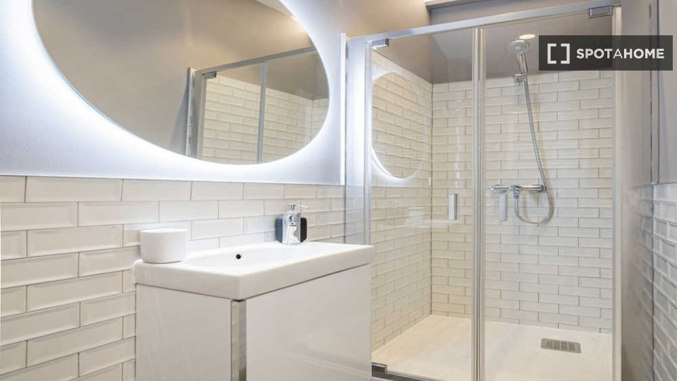 Double room Madrid, 4 beds, 70m² — photo 75