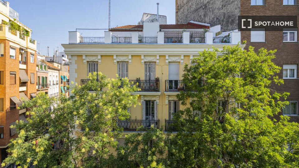 Double room Madrid, 4 beds — photo 43