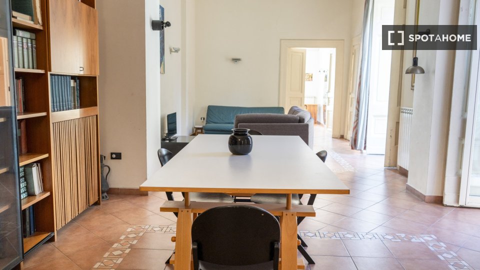 Apartment Naples, 4 beds — photo 12